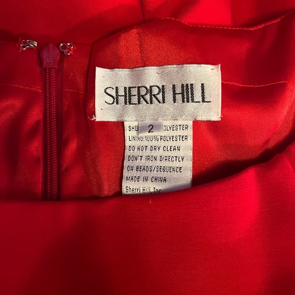 Stunning Gown - Picture 6 of 6